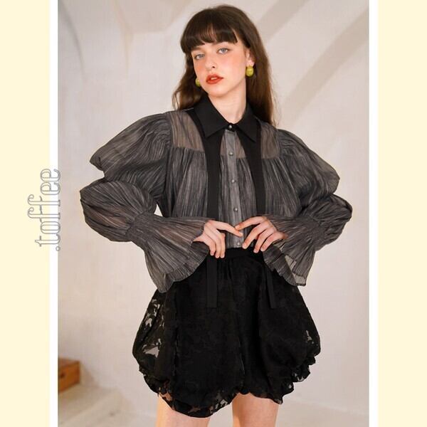 アートと植物のロマンティックな組み合わせ ロマンティックブラウス  C0159