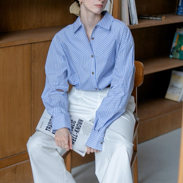 爽やかブルーストライプオーバーサイズシャツ《Z01096》