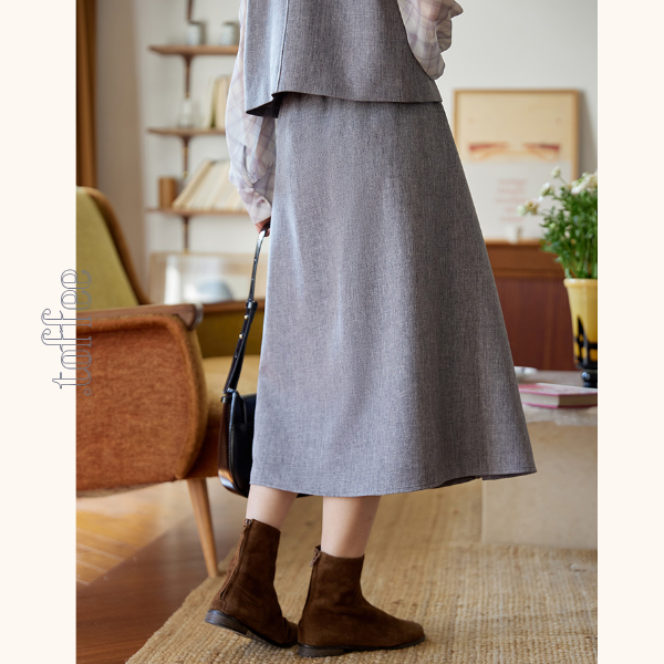 ボウタイ付きベスト＆ミモレ丈プリーツスカートのセットアップ《Z00850》