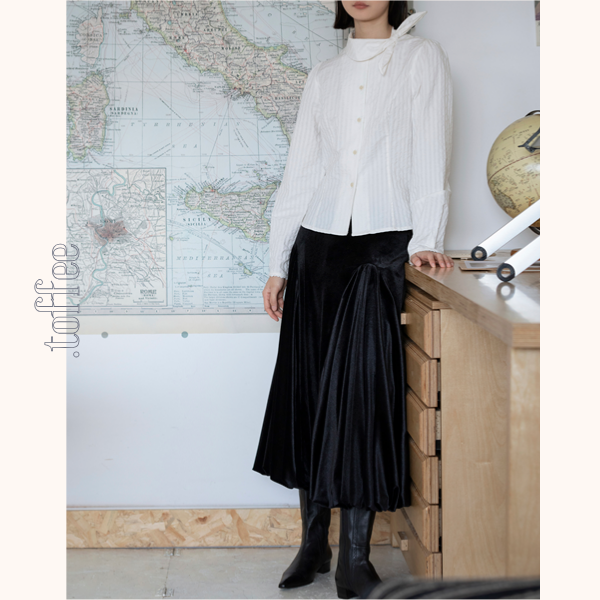 ミモレ丈プリーツアンブレラスカート　《Z00646》