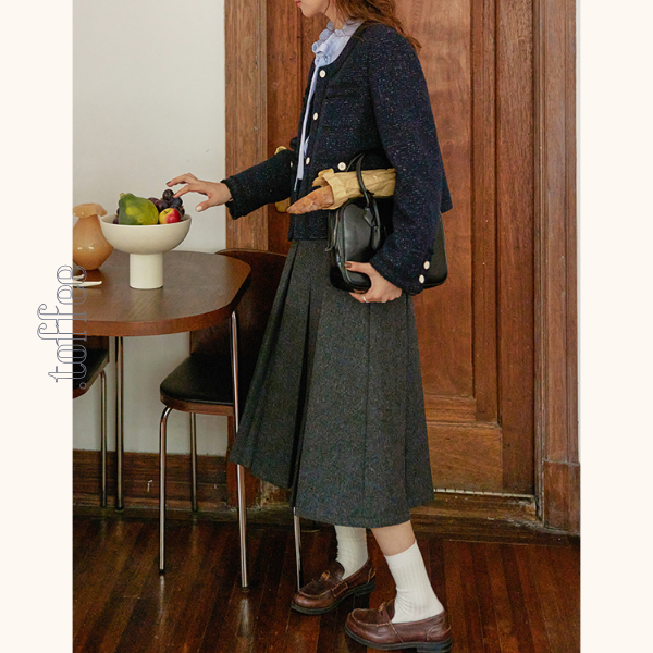 ミモレ丈ウールプリーツスカート　Z00563