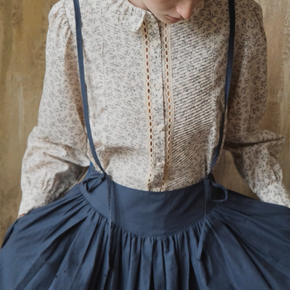 小花柄とフリル襟のクラシカルブラウス《Z01085》