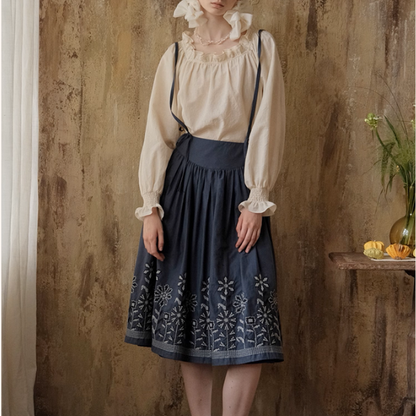 フリルネックのクラシカルブラウス《Z01113》