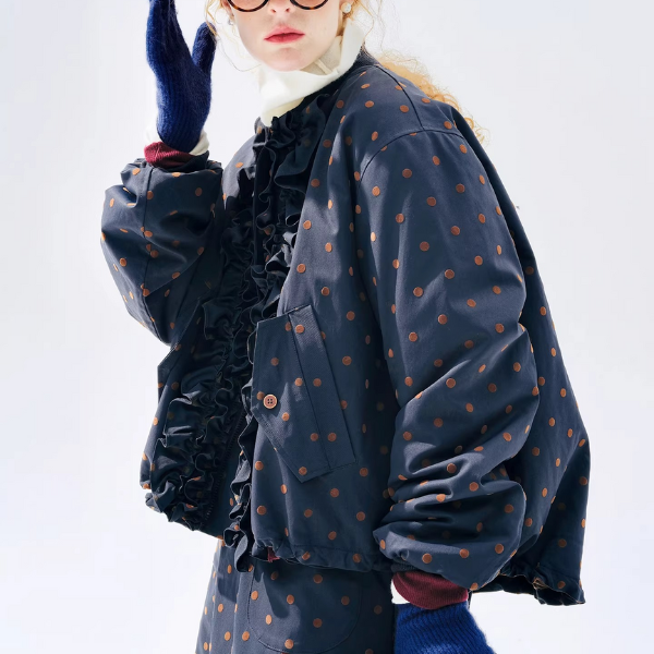 【2color】ドット柄フリルのバルーン裾キルティングジャケット《Z01360》