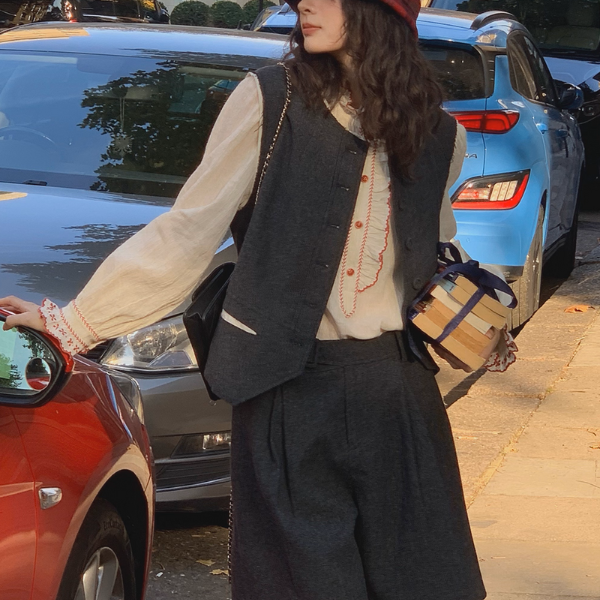 【2color】午後の針音と記憶の刺繍ブラウス《Z01158》