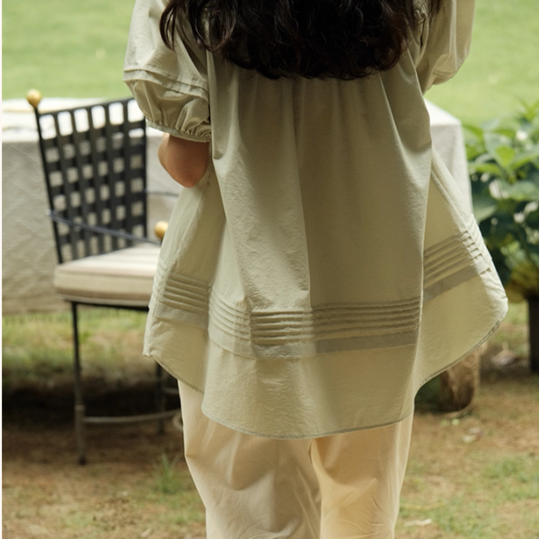 パフスリーブプリーツブラウス《Z01091》