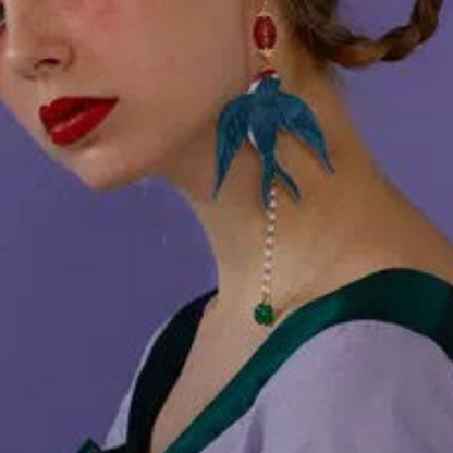 つばめ刺繍の耳飾り(ピアス・イヤリング) X-177