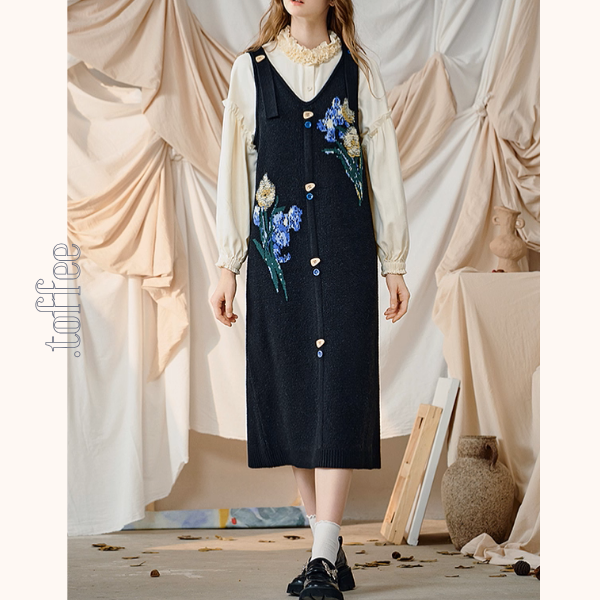 アイリスが咲くアート刺繍ワンピース《Z01129》