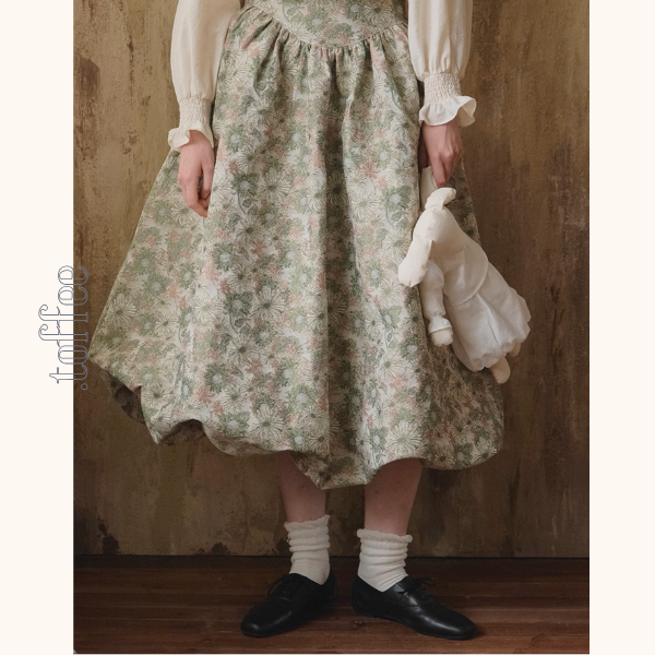 レトロフラワープリントのボリュームスカート《Z01112》