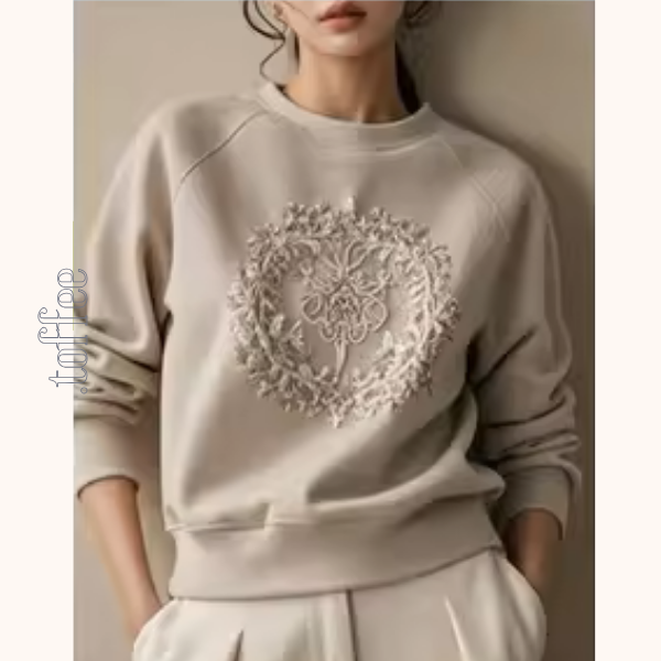 立体リース装飾のクルーネックスウェット《Z01293》