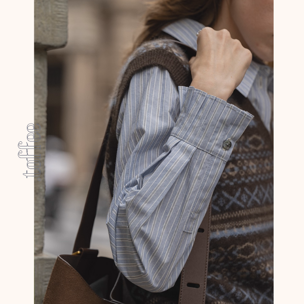 【2color】凛とした冬の朝をまとうボウタイブラウス《Z01173》