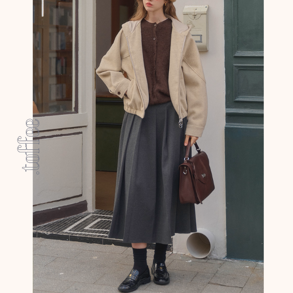午後の街角とツイードプリーツスカート《Z01161》