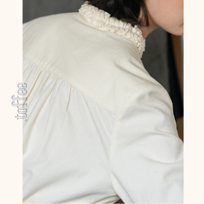 【2color】フリルネックコーデュロイブラウス　《Z00645》