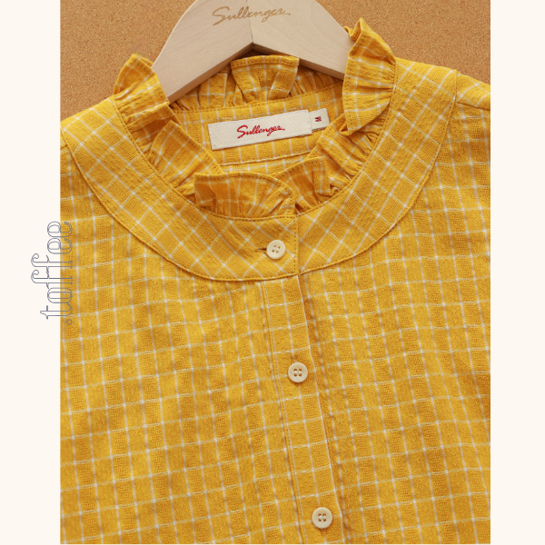 フリルネックチェック柄スリムシャツ《Z00848》