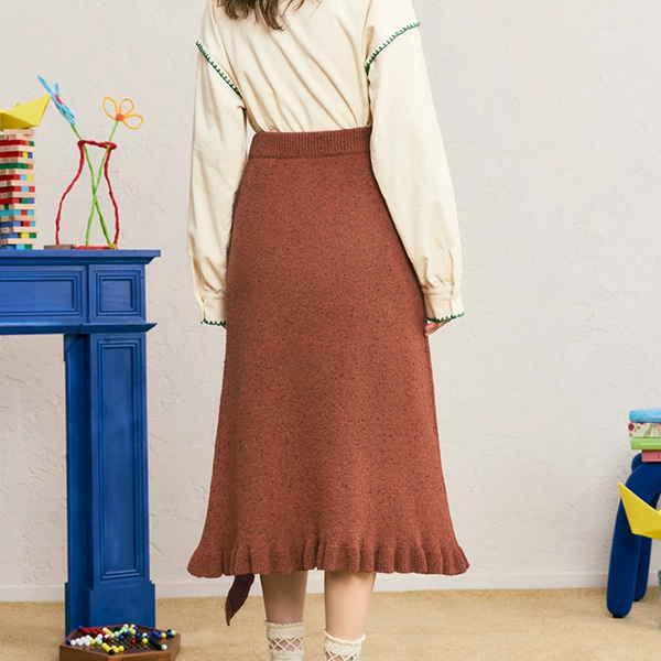 フラワー刺繍＆フリルヘムロングスカート 《Z00686》