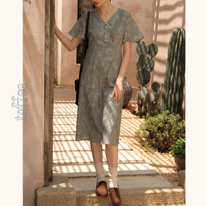 優美なペイズリー柄Vネックワンピース《Z01047》