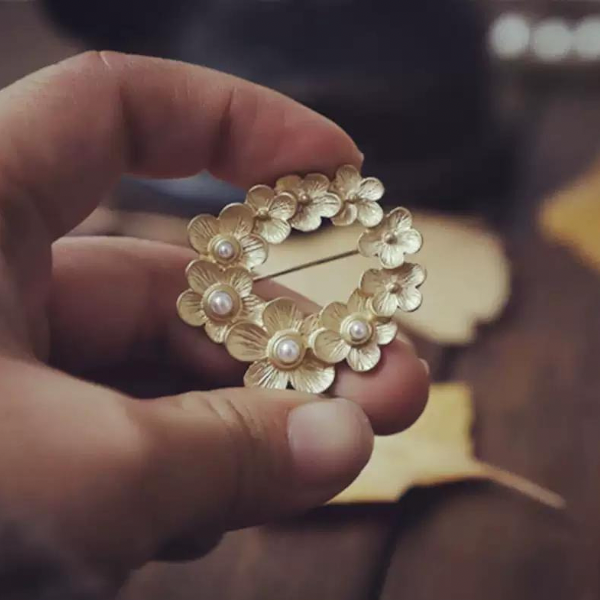 サークルフラワーレトロブローチ AU-441