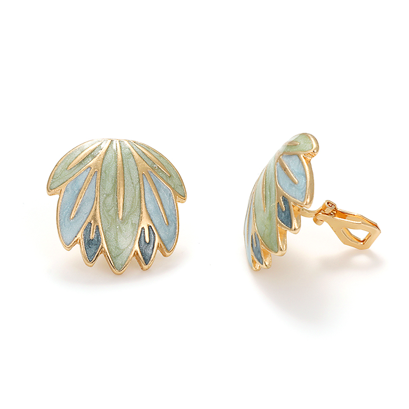 リーフデザインのイアリング  sp0149