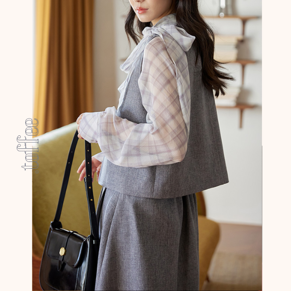 ボウタイ付きベスト＆ミモレ丈プリーツスカートのセットアップ《Z00850》