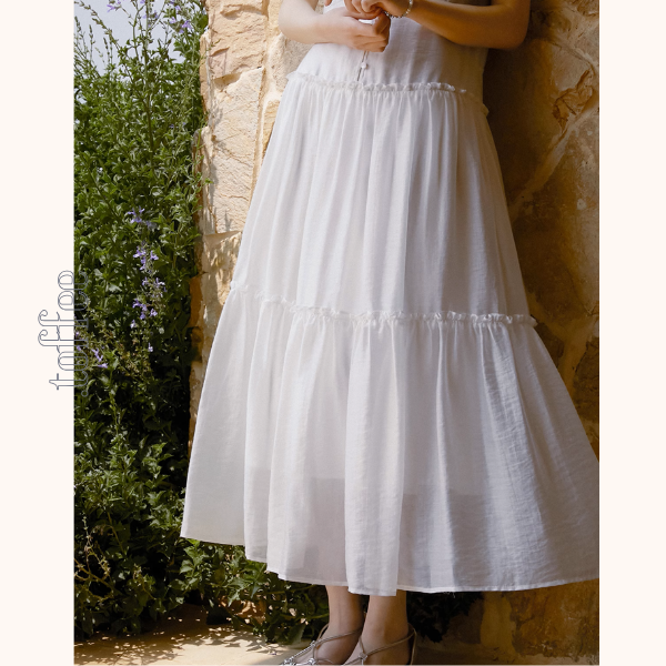 Vネックホワイトティアードワンピース《Z00884》