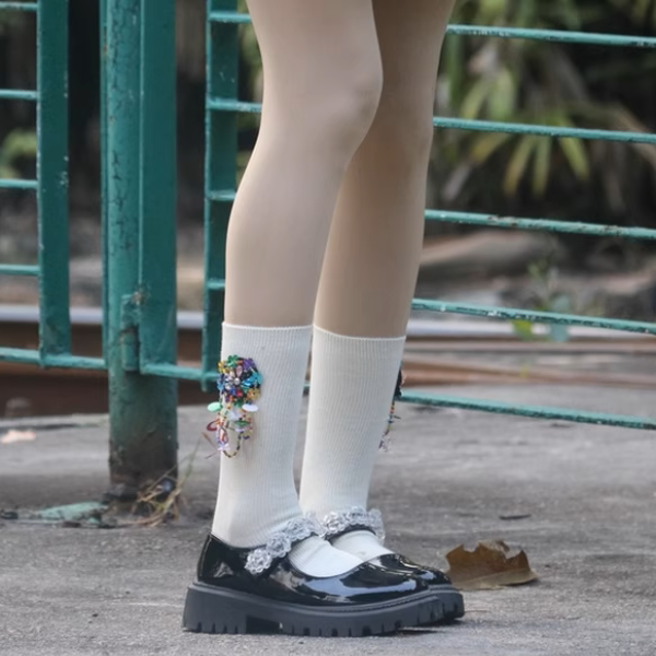 ビジュー刺繍が華やぐ5色ソックスセット《Z01118》