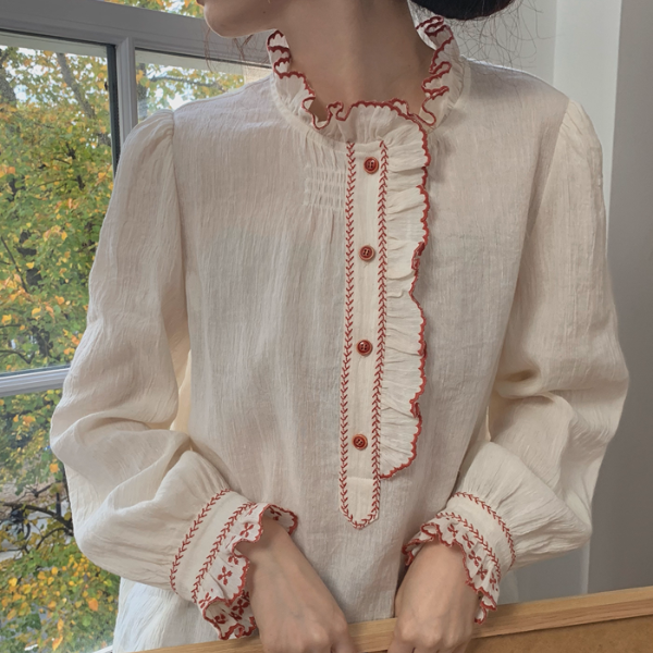 【2color】午後の針音と記憶の刺繍ブラウス《Z01158》