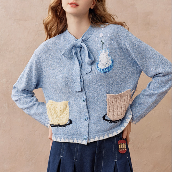 リボンタイ付き刺繍ポケットカーディガン《Z01104》