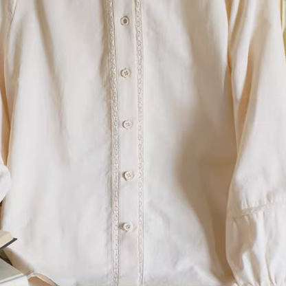 静かな午後とピンタック襟のブラウス《Z01159》