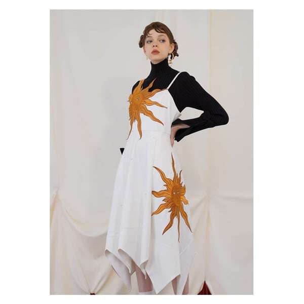 【2color】太陽刺繍サスペンダーワンピース C0080