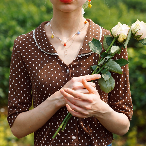 【2color】レトロ可愛いドット柄クロップドニット《Z01050》