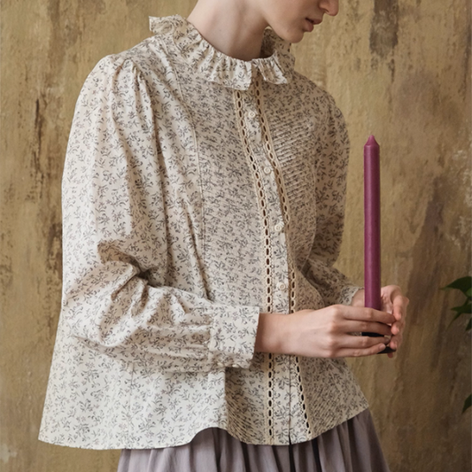 小花柄とフリル襟のクラシカルブラウス《Z01085》