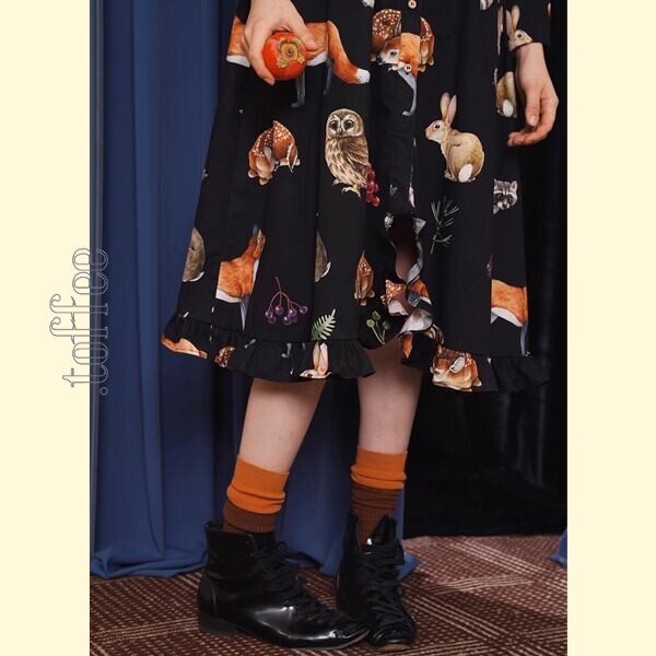 レトロエレガンス：クラシックアートのブラックシャツワンピース 《C0209》