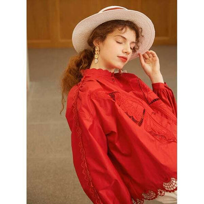 【2color】蝶々モチーフ刺繍デザインブラウス C0129