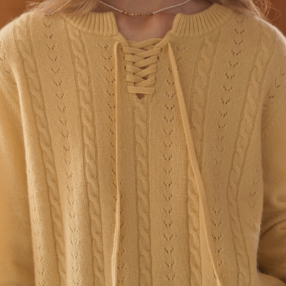 陽だまりとレースアップのプルオーバーニット《Z01162》