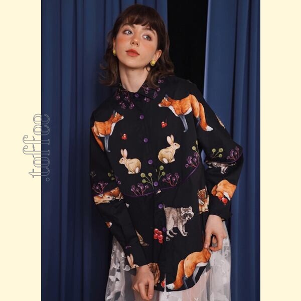 レトロアートが描く、夜の森のパーティーブラウス 《C0210》