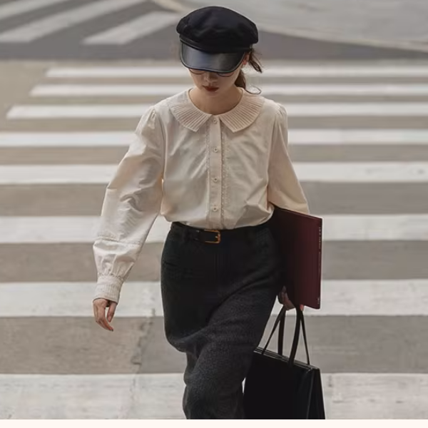 静かな午後とピンタック襟のブラウス《Z01159》