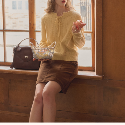 陽だまりとレースアップのプルオーバーニット《Z01162》