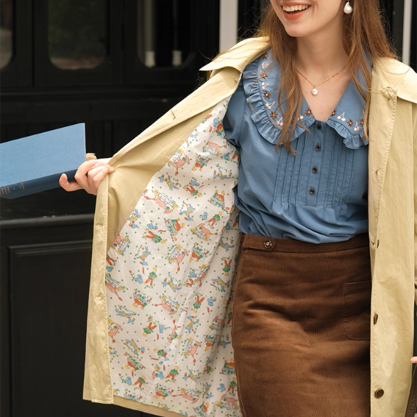 さくらんぼ刺繍とプリーツのドーリーシャツ《Z01178》