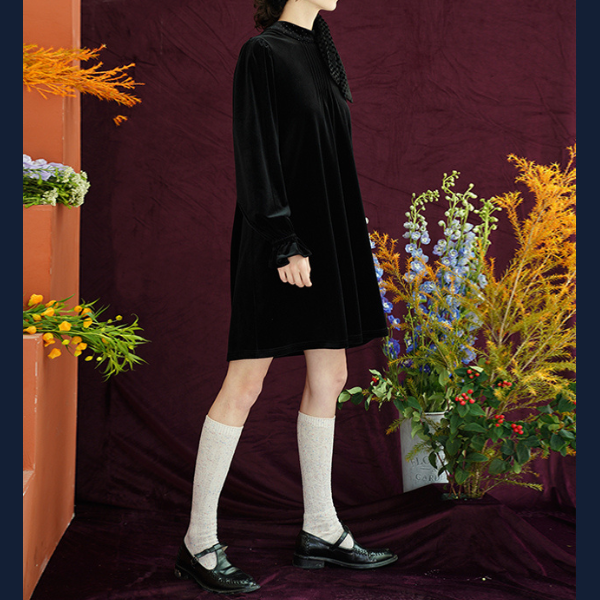 リボン付きブラックミニワンピース Z00086