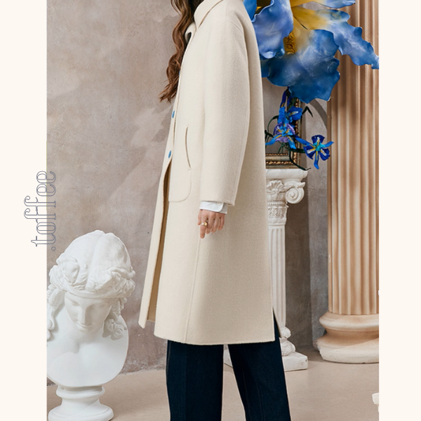 アイリス刺繍のアートボタンコート《Z01130》