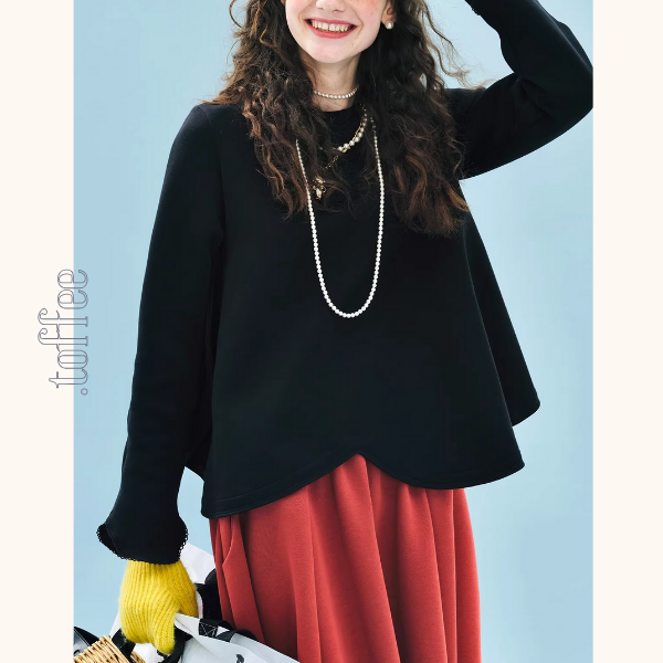 花びらカットのピコ刺繍スウェット《Z01357》