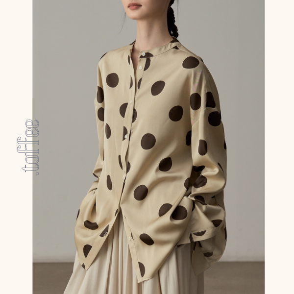 リズムを奏でる、大きな水玉シャツ《Z01120》