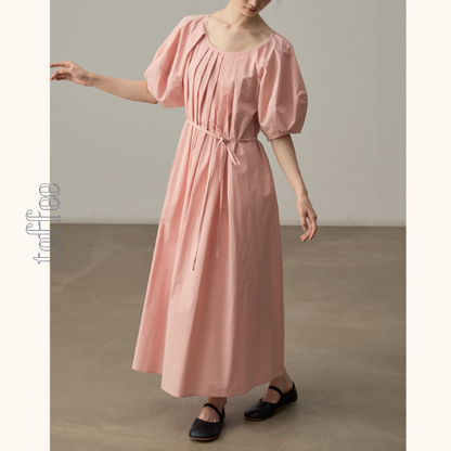 バルーン袖とギャザーのピンクワンピース《Z01084》