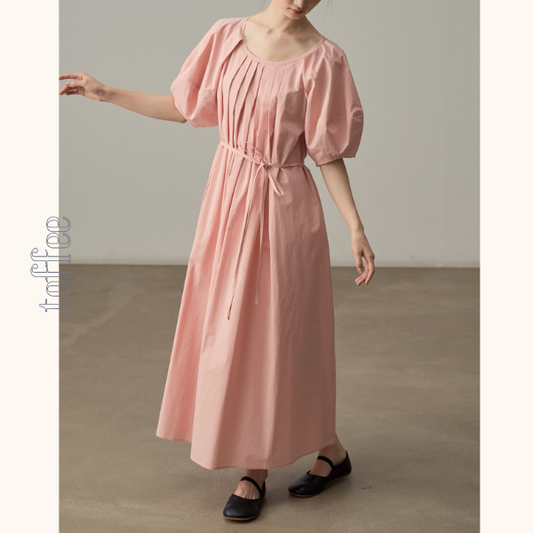 バルーン袖とギャザーのピンクワンピース《Z01084》