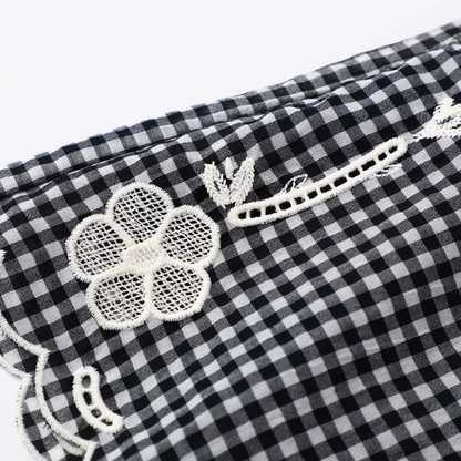 ギンガム刺繍ブラウス＆ショートパンツセットアップ《Z01038》