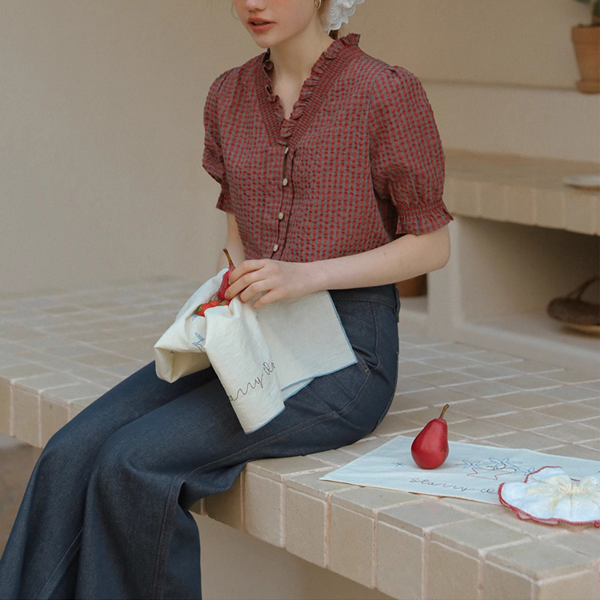 フリルネックチェック柄ブラウス《Z00822》