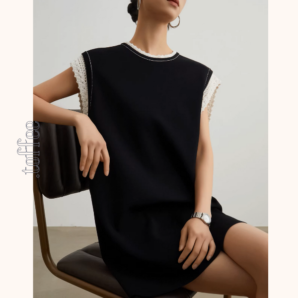 クルーネックレースディテールブラックワンピース《Z00948》