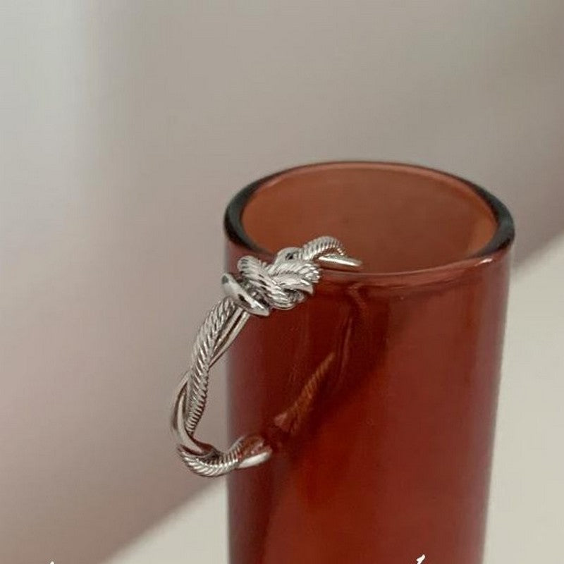 結び目キュッとしたリング