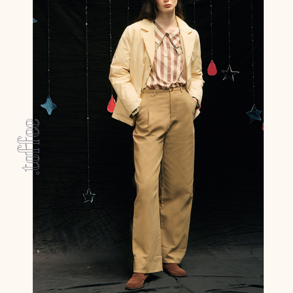 ストライプライニングテーラードジャケット　《Z00756》