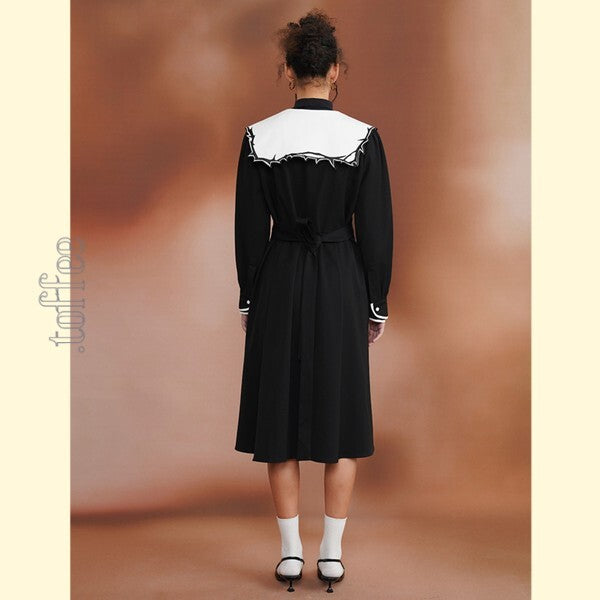 月明かりのバンビが佇む：オリエンタルと幻想が交差するプレッピーワンピース C0186